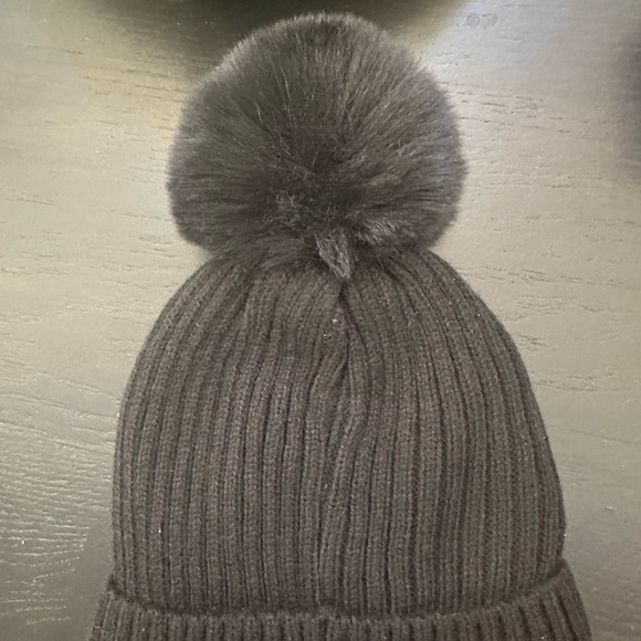 Canada Weather gear Pom Pom beanie black - Picture 2 of 3